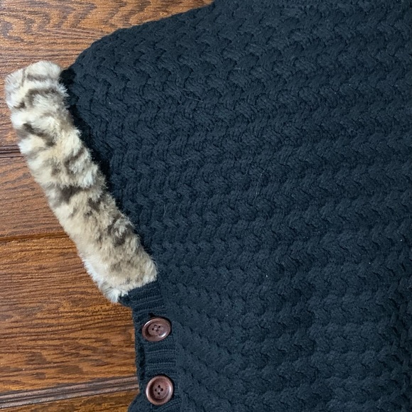 Aspen Kids Us S (7-8). Beautifully made sweater. Turtle neck. Never worn. - Picture 4 of 16